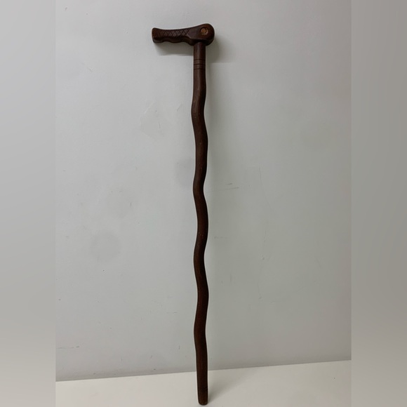 Vtg Craft Made Folk Art Fugural Aligator Head Twisted Wood Walking Stick Cane - Picture 5 of 10